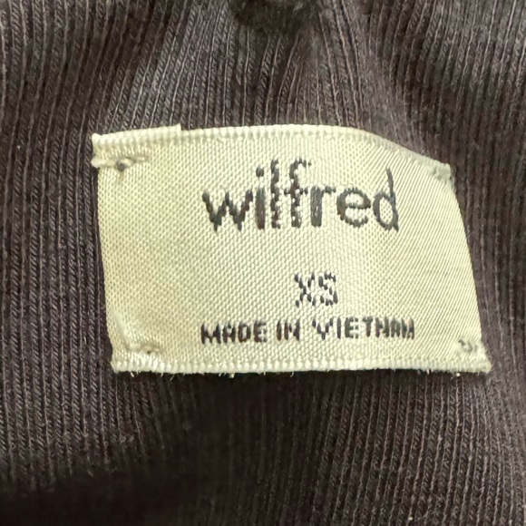 NWOT Aritzia Wilfred black long sleeve bodysuit with ruffle detail, size xs - Picture 2 of 3